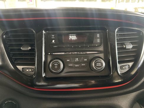 Used 2016 Dodge Dart SE w/ Convenience Group FWD image 15