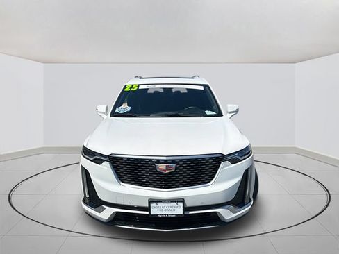 Certified 2025 Cadillac XT6 Premium Luxury w/ Technology Package FWD image 2