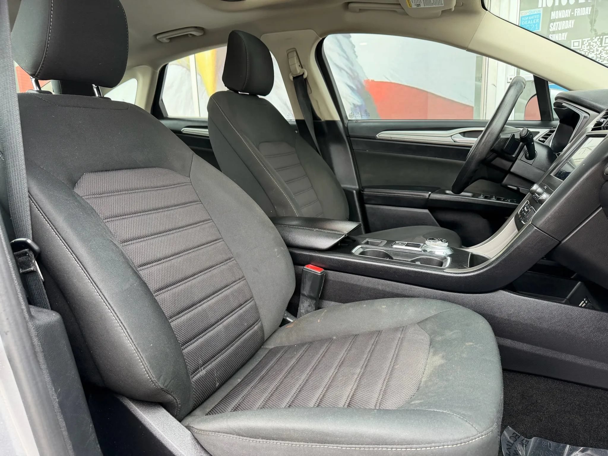Used 2020 Ford Fusion SE AWD/4WD image 12