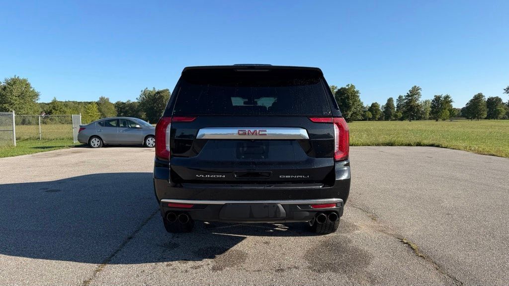 Used 2021 GMC Yukon Denali AWD/4WD image 8