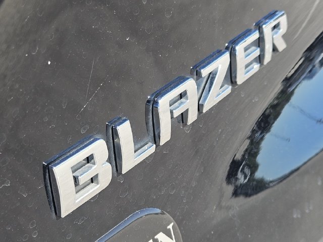 Used 2025 Chevrolet Blazer LT FWD image 11
