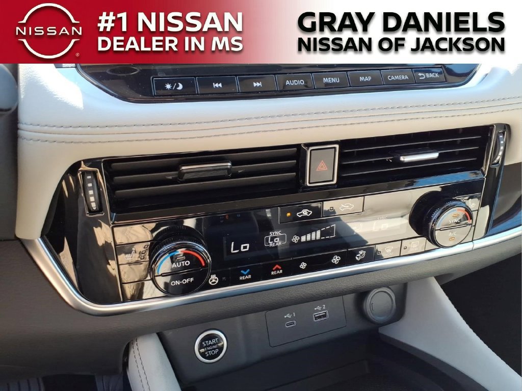 Used 2023 Nissan Rogue SL w/ SL Premium Package FWD image 18