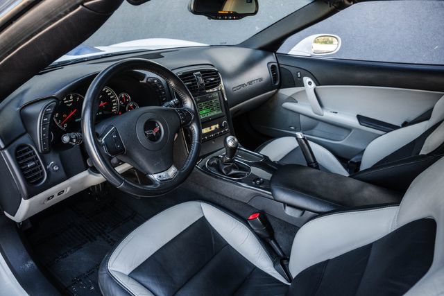 Used 2012 Chevrolet Corvette Coupe w/ 2LT Preferred Equipment Group RWD image 3