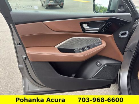 Used 2023 Acura MDX SH-AWD w/ Technology Package image 21