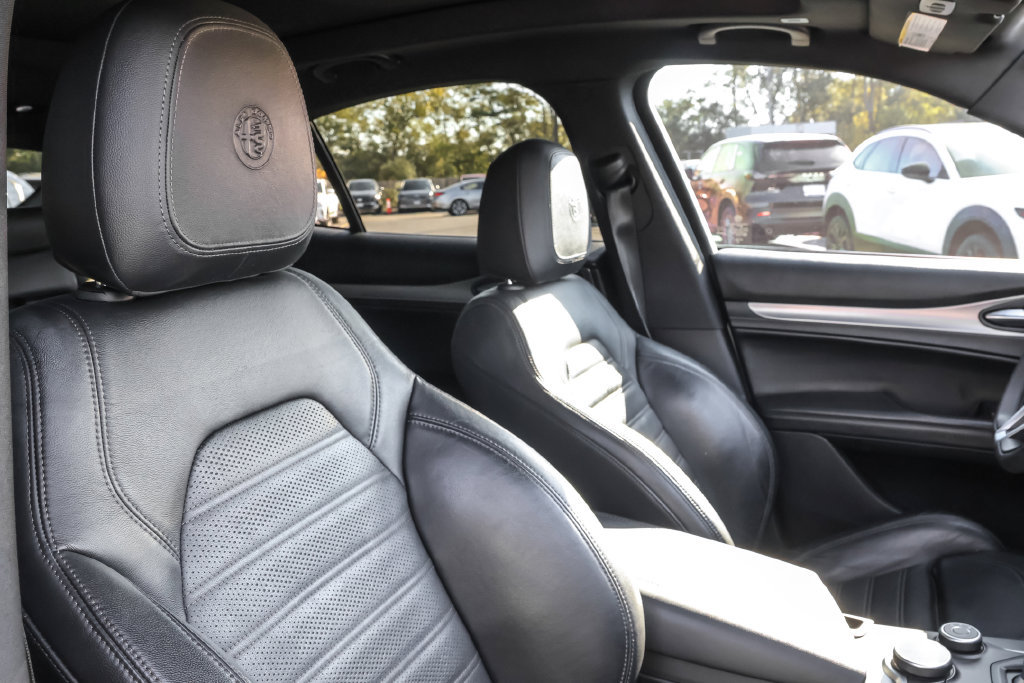 Used 2018 Alfa Romeo Stelvio Ti Sport AWD/4WD image 40