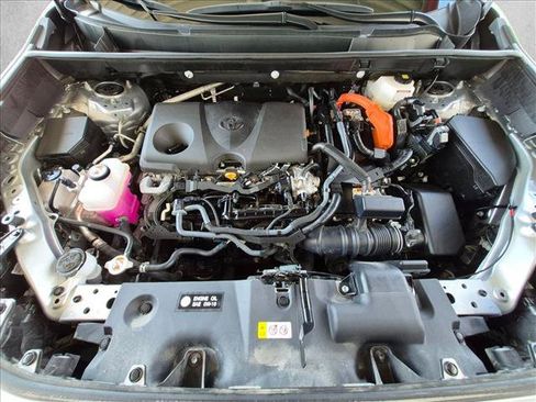 Certified 2025 Toyota RAV4 XLE AWD/4WD image 21