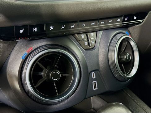 Used 2022 Chevrolet Blazer LT image 15