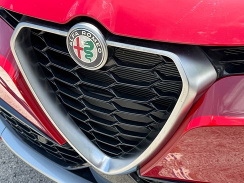 Used 2024 Alfa Romeo Tonale Ti w/ Premium Interior Package AWD/4WD image 16