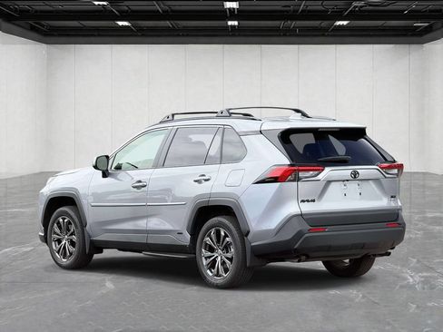 Used 2025 Toyota RAV4 XLE Premium w/ Weather Package AWD/4WD image 7