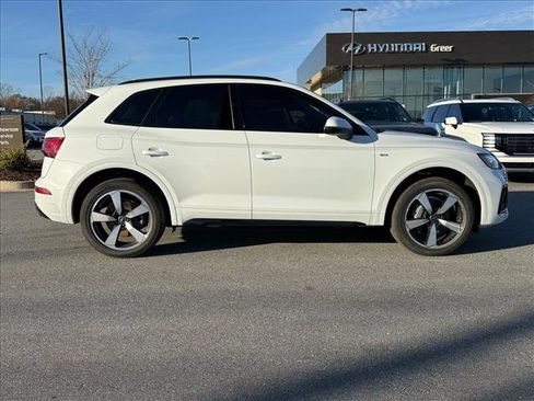 Used 2023 Audi Q5 2.0T Premium Plus w/ Premium Plus Package image 2