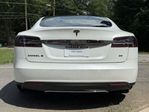 Used 2015 Tesla Model S 85 RWD image 36