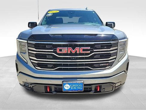 Used 2025 GMC Sierra 1500 AT4 w/ Technology Package AWD/4WD image 12