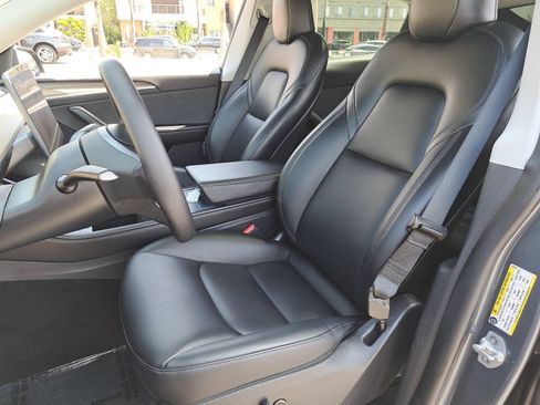Used 2023 Tesla Model Y Long Range AWD/4WD image 16