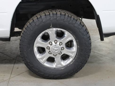 Used 2024 RAM 2500 Big Horn image 21