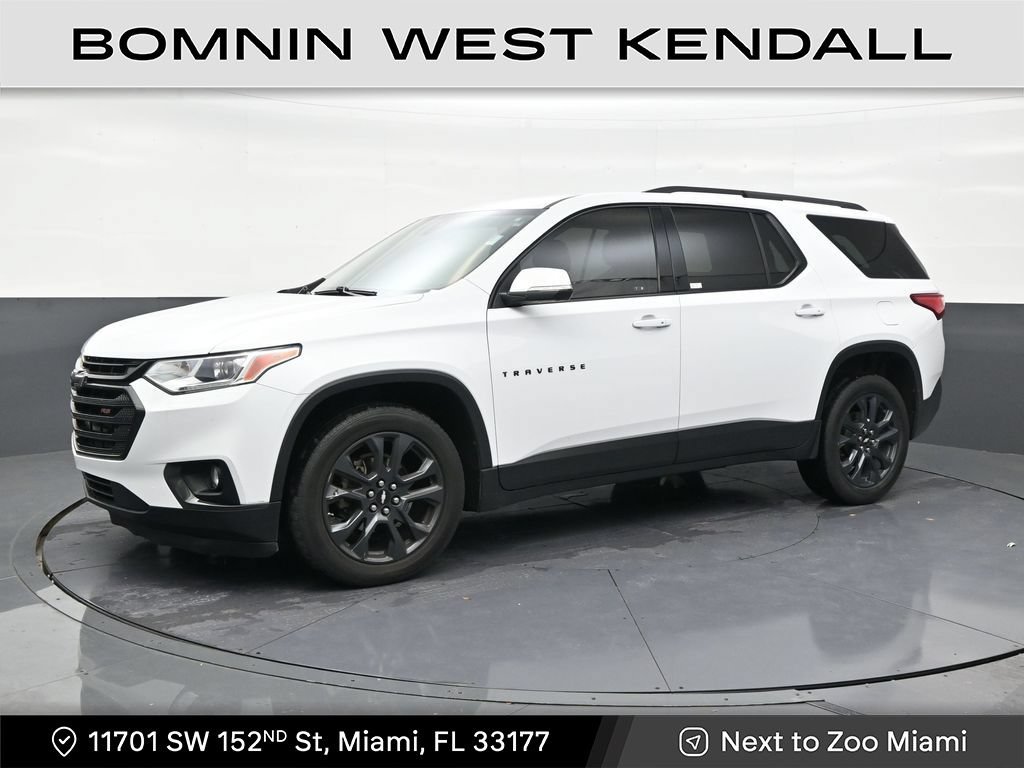 Used 2021 Chevrolet Traverse RS FWD image 1