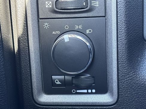 Used 2018 RAM 1500 Tradesman w/ Protection Group image 26