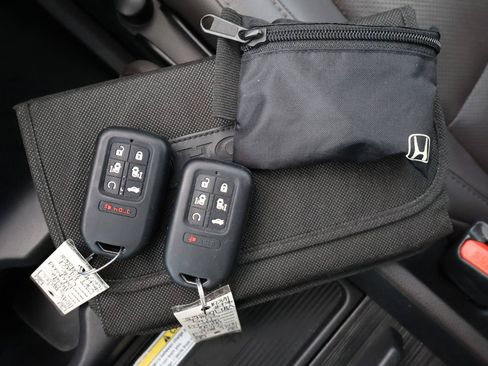 Used 2018 Honda Odyssey Elite image 28