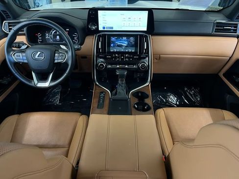 Used 2023 Lexus LX 600 4WD w/ Appearance Package image 43
