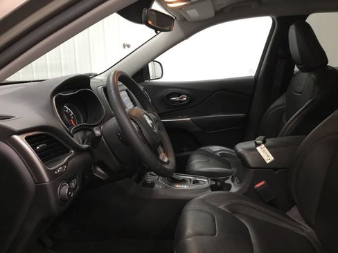 Used 2021 Jeep Cherokee Latitude Lux AWD/4WD image 5