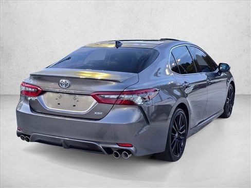 Used 2023 Toyota Camry XSE FWD image 5