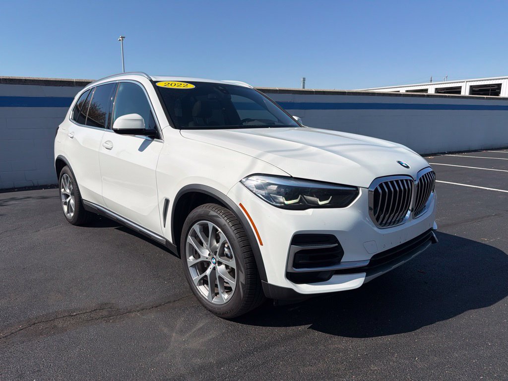Used 2022 BMW X5 xDrive40i w/ Premium Package AWD/4WD image 7