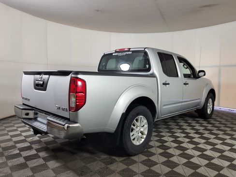 Used 2018 Nissan Frontier SV AWD/4WD image 7