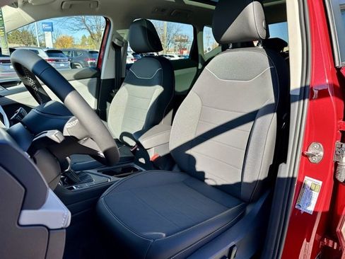 New 2024 Volkswagen Taos SE image 12