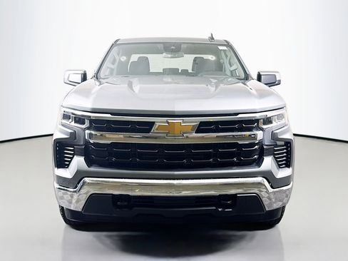 Used 2023 Chevrolet Silverado 1500 LT AWD/4WD image 2