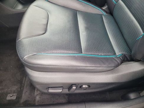 Used 2022 Kia Niro EX Premium image 24