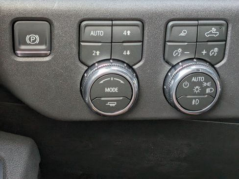 New 2026 GMC Sierra 1500 SLT w/ SLT Premium Plus Package AWD/4WD image 24