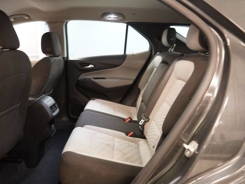 Used 2020 Chevrolet Equinox LS FWD image 26