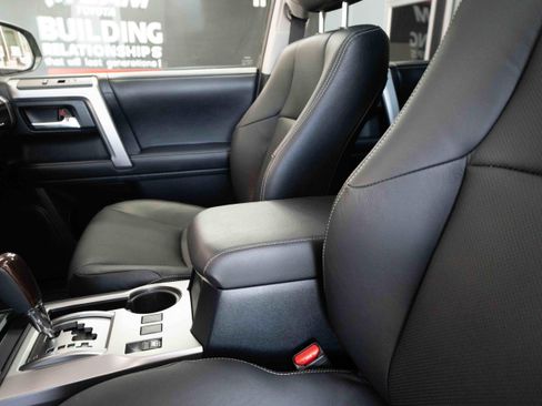 Used 2024 Toyota 4Runner Limited AWD/4WD image 10