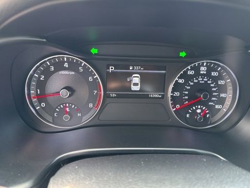 Used 2023 Kia Forte LXS image 11