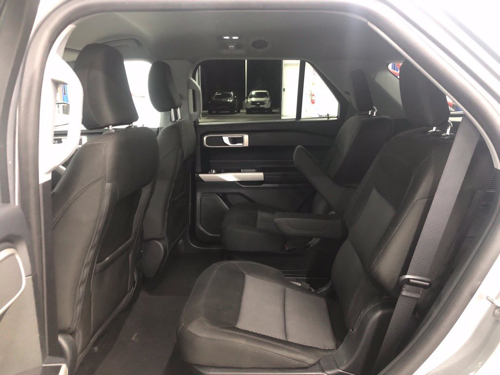 Used 2024 Ford Explorer XLT AWD/4WD image 15