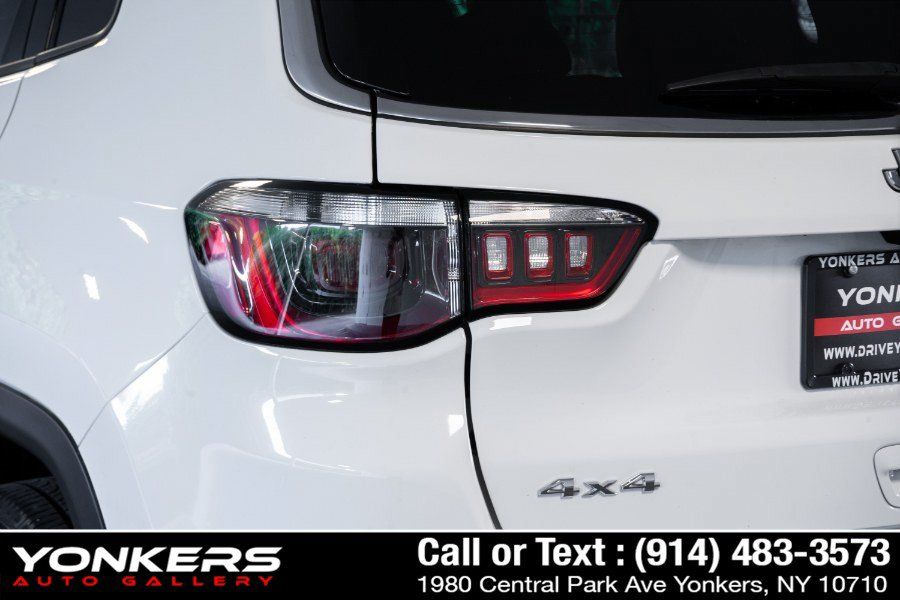 Used 2023 Jeep Compass Latitude w/ Sun and Sound Group AWD/4WD image 48