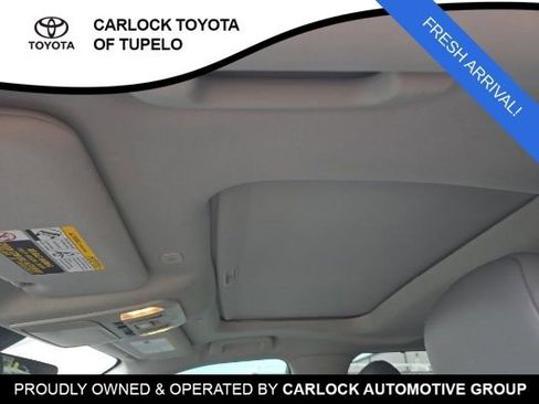 Used 2023 Toyota Highlander XLE FWD image 11