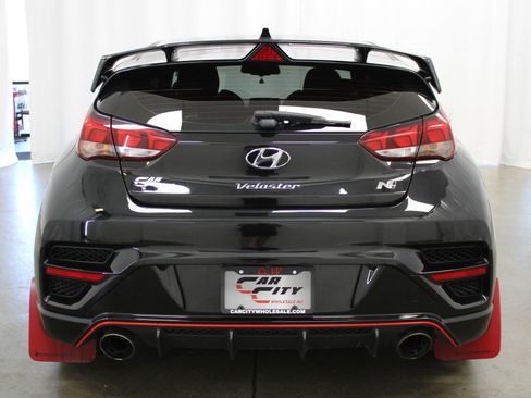 Used 2020 Hyundai Veloster N w/ Performance Package image 6