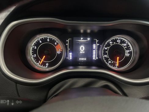 Used 2018 Jeep Cherokee Latitude Plus w/ Cold Weather Group image 21