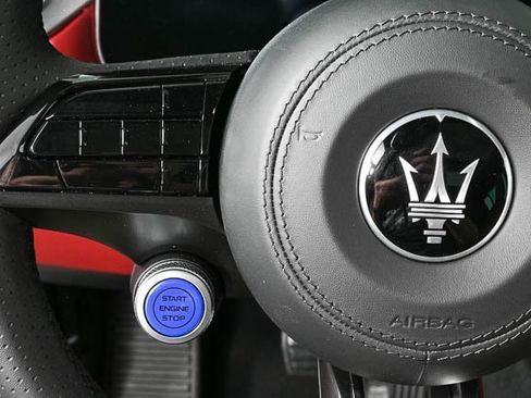 New 2025 Maserati Grecale Modena image 10