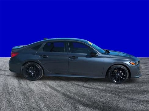 Used 2022 Honda Civic Sport image 3