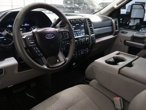 Used 2018 Ford F250 XLT w/ XLT Premium Package AWD/4WD image 36