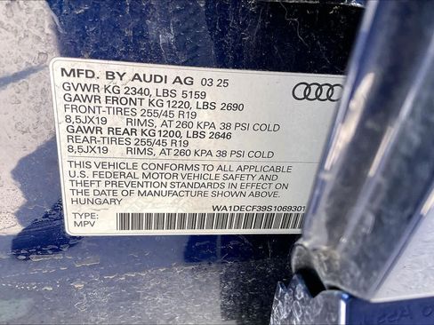Used 2025 Audi Q3 2.0T Premium w/ Convenience Package AWD/4WD image 34