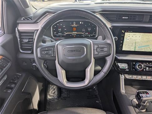Used 2022 GMC Sierra 1500 Denali w/ Denali Reserve Package image 16