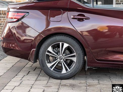 Used 2022 Nissan Sentra SV FWD image 8