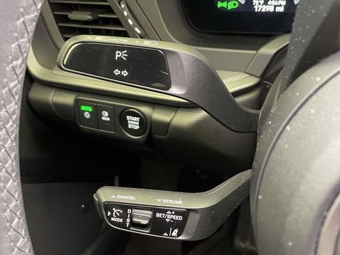 Certified 2025 Porsche 911 Carrera image 39