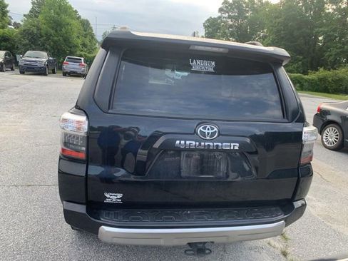 Used 2021 Toyota 4Runner TRD Off-Road Premium w/ Moonroof Package AWD/4WD image 7