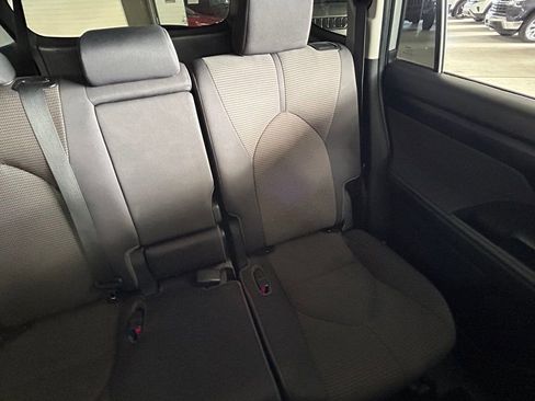 Used 2023 Toyota Highlander L image 14