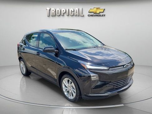 New 2027 Chevrolet Bolt LT w/ Comfort Package image 4