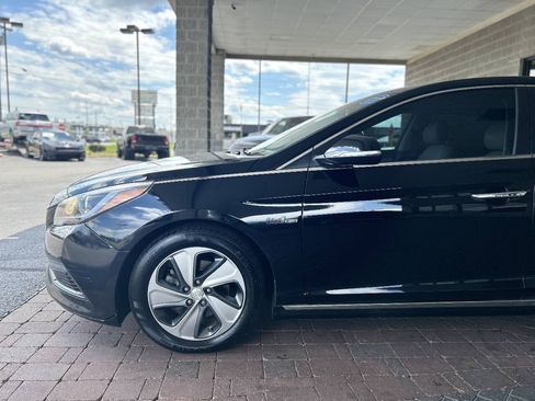 Used 2016 Hyundai Sonata Limited FWD image 5