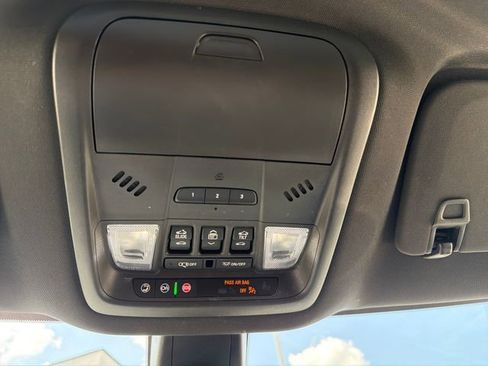Used 2023 Buick Enclave Essence w/ Experience Buick Package AWD/4WD image 46